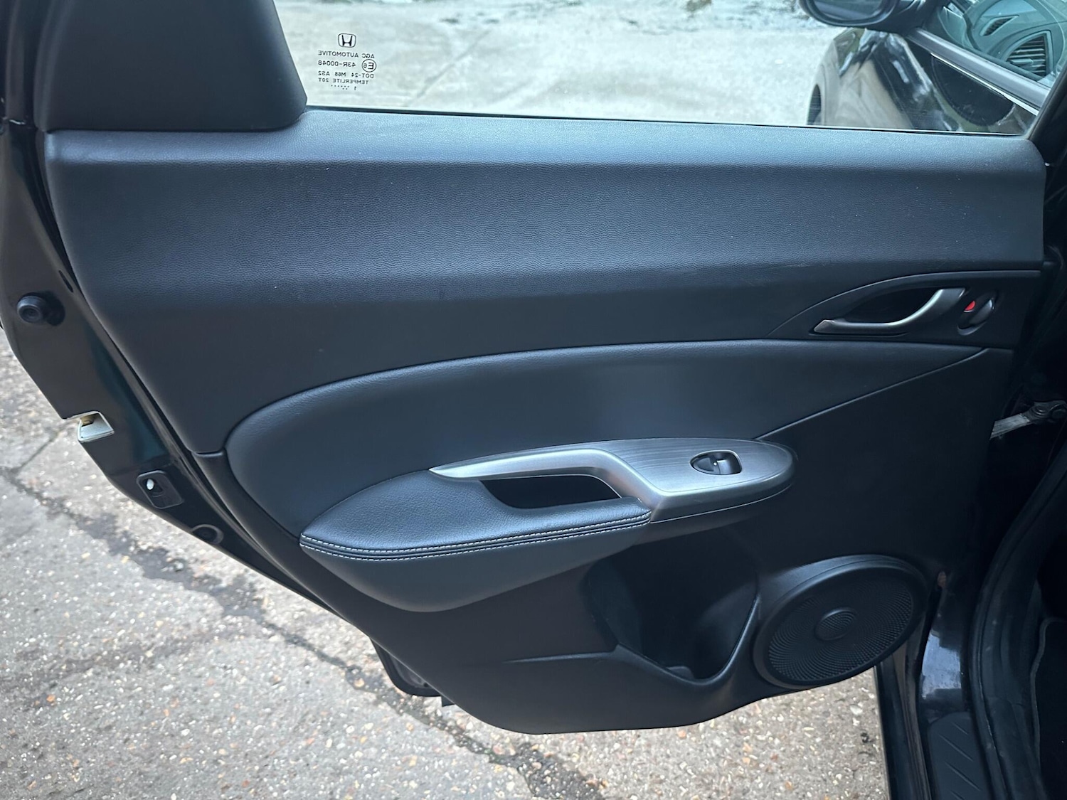 Used Honda Civic 2011 for sale - 76562208: Photo 18