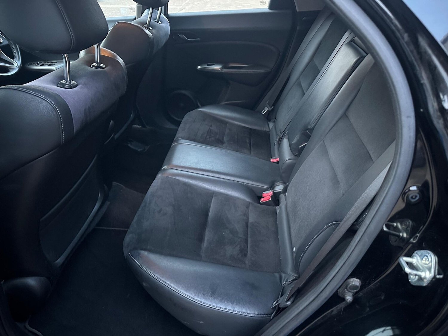 Used Honda Civic 2011 for sale - 76562208: Photo 19