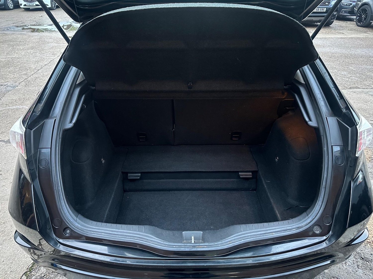 Used Honda Civic 2011 for sale - 76562208: Photo 23