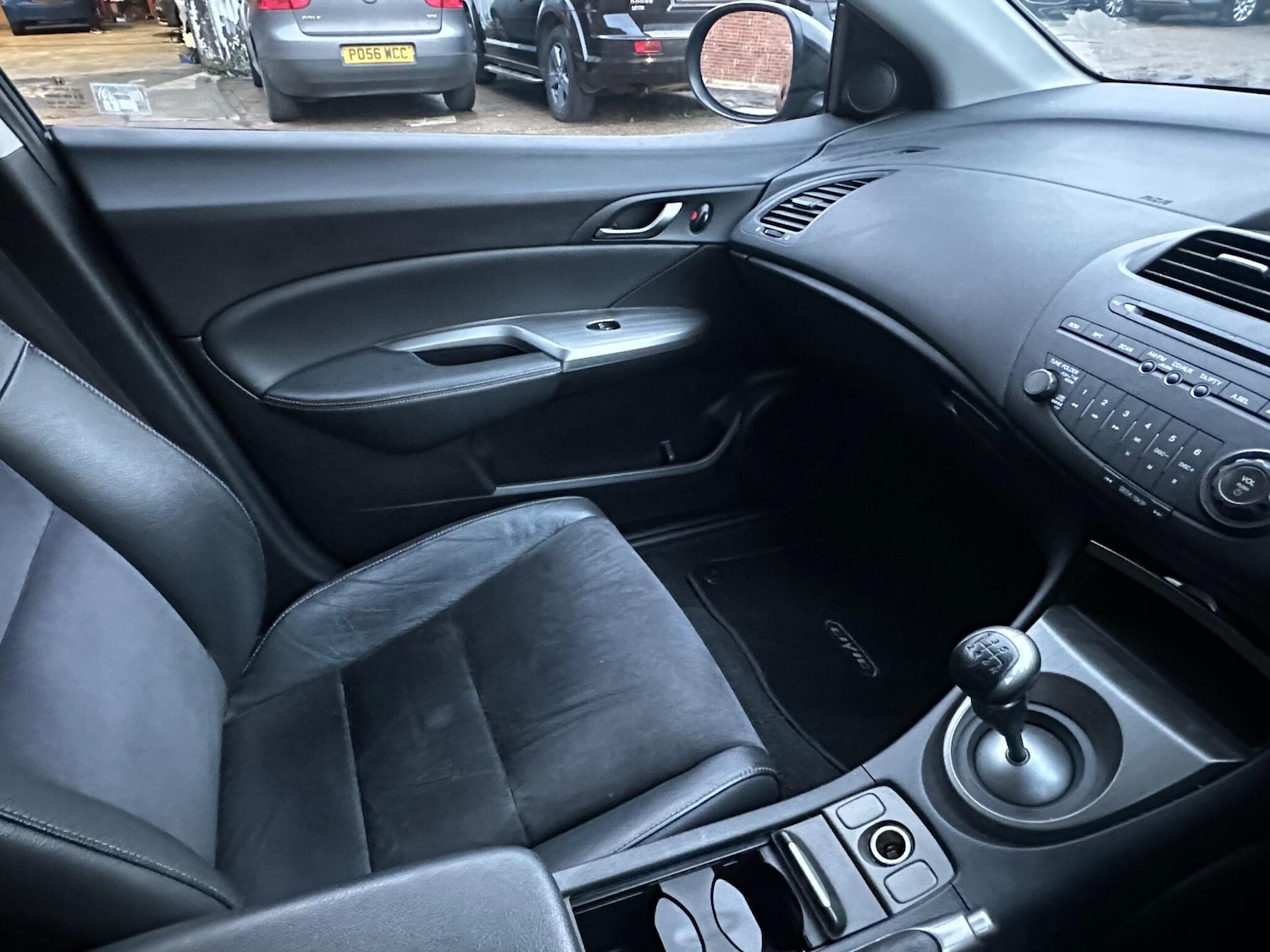 Used Honda Civic 2011 for sale - 76562208: Photo 30