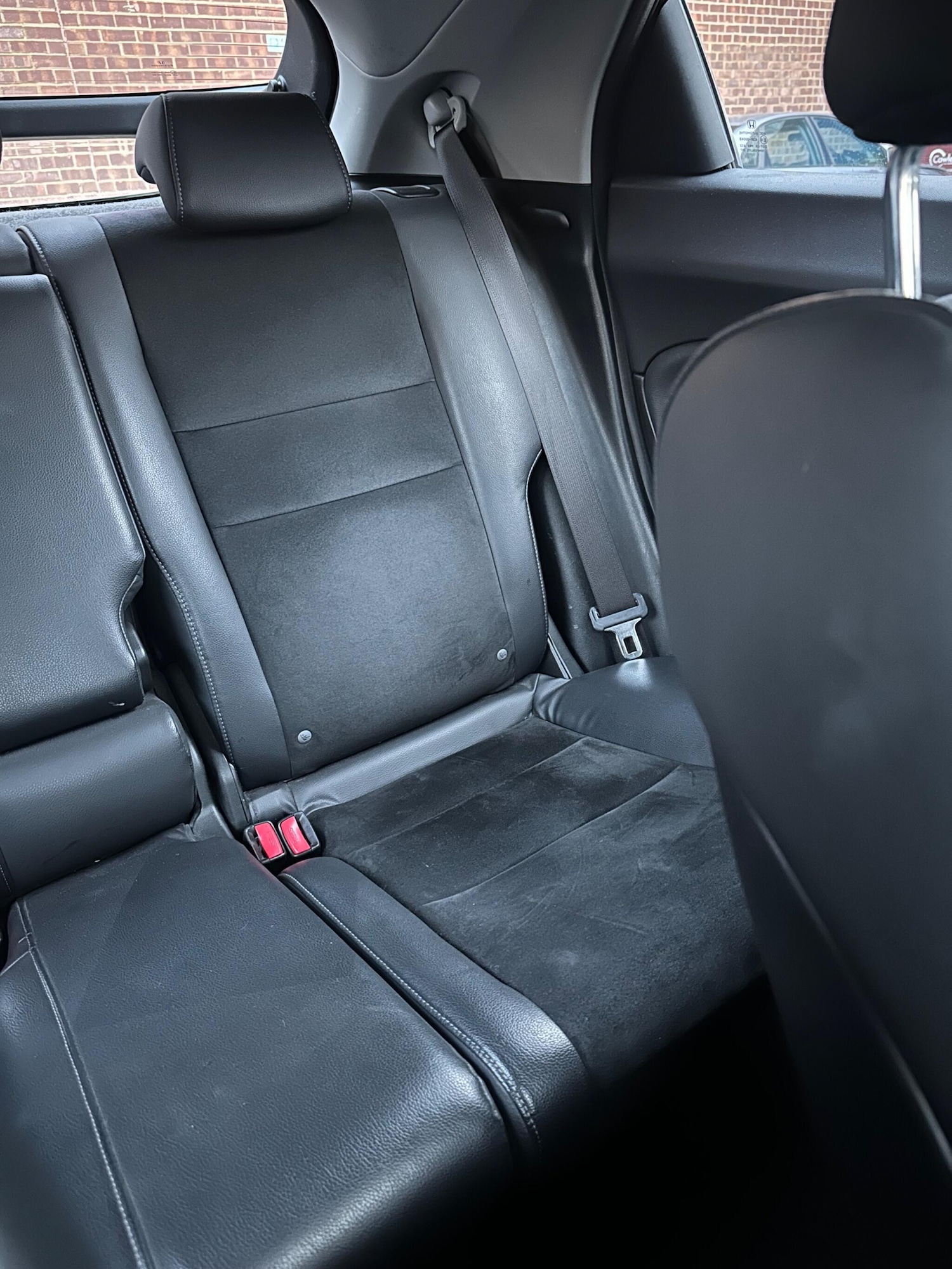 Used Honda Civic 2011 for sale - 76562208: Photo 33