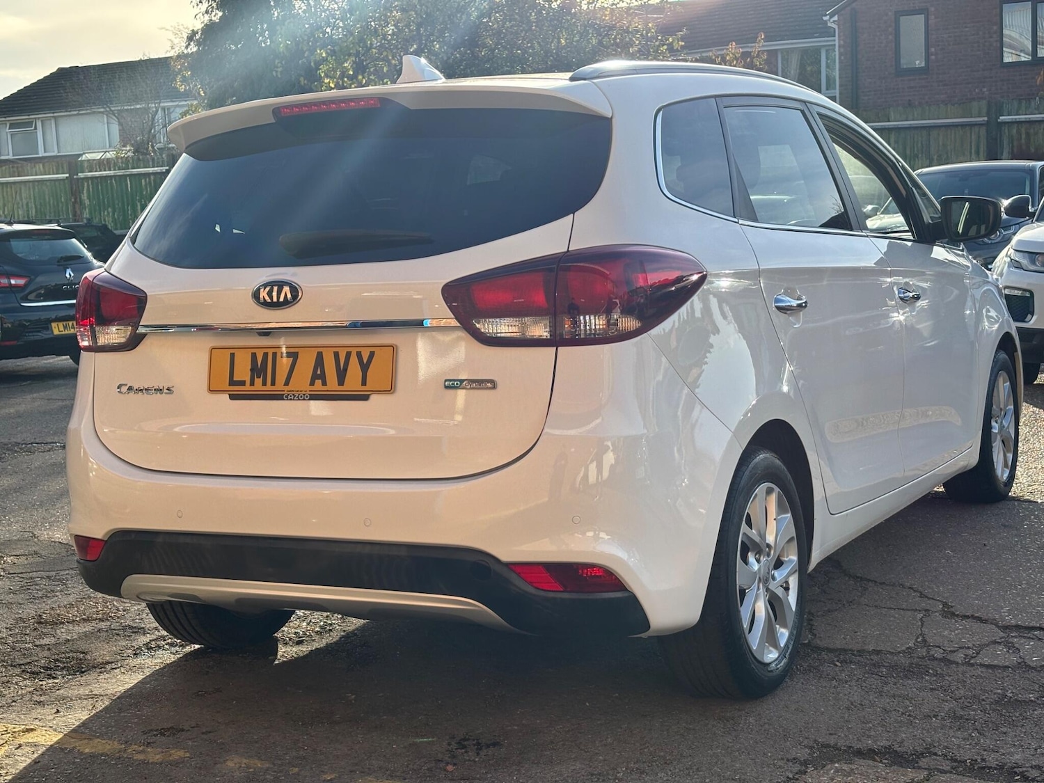 Used Kia Carens 2017 for sale - 76573200: Photo 11