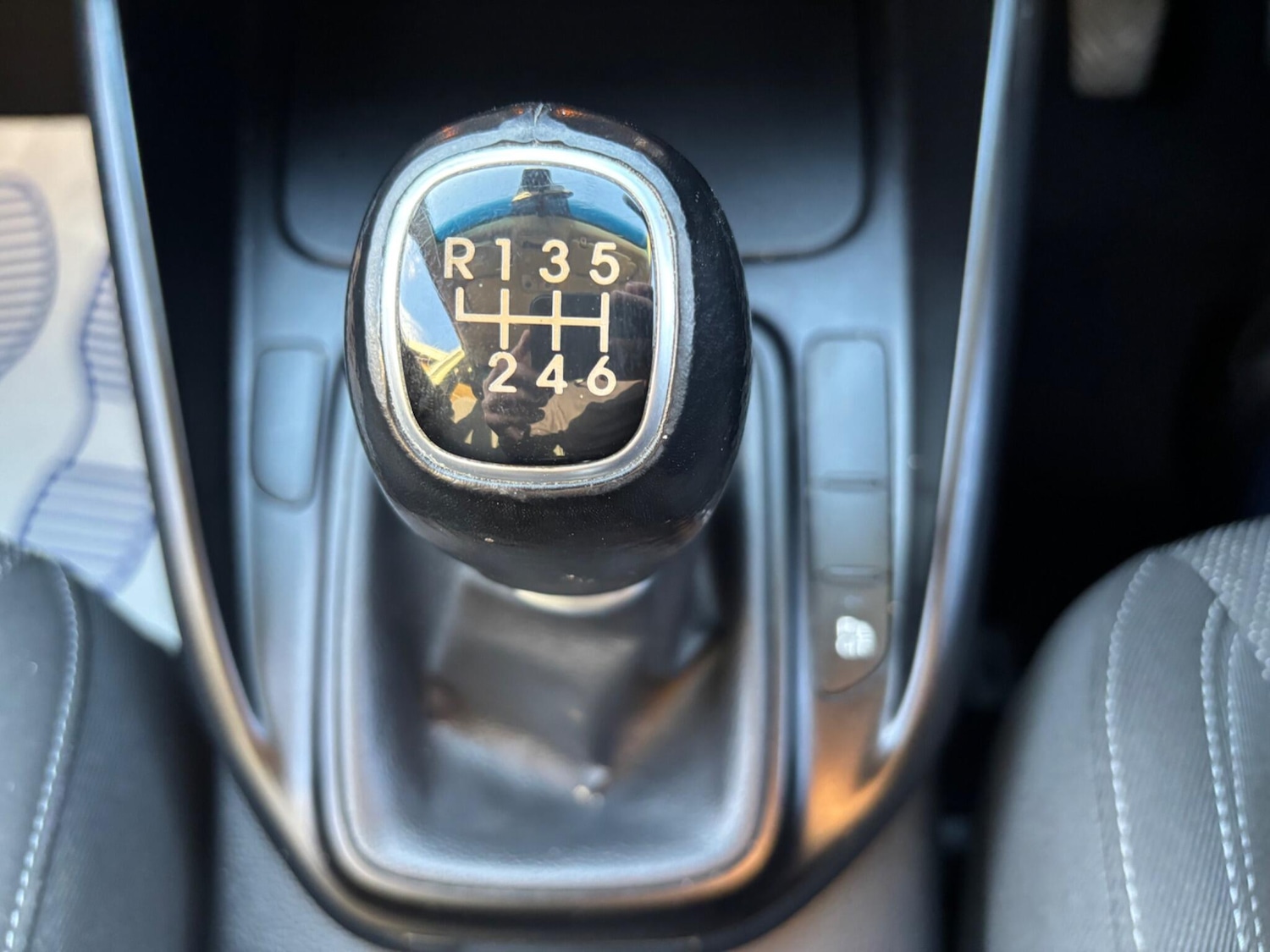 Used Kia Carens 2017 for sale - 76573200: Photo 14