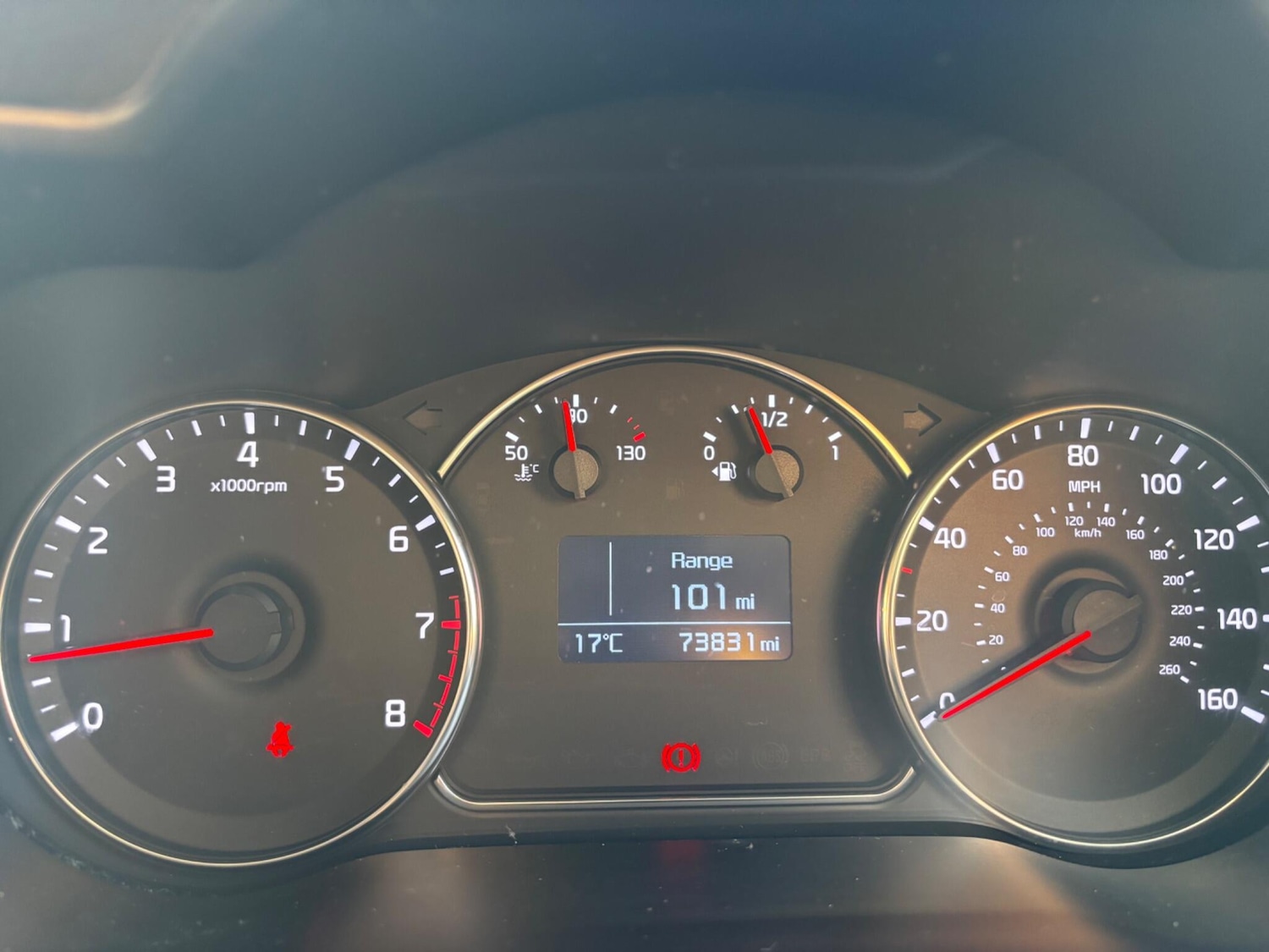 Used Kia Carens 2017 for sale - 76573200: Photo 22