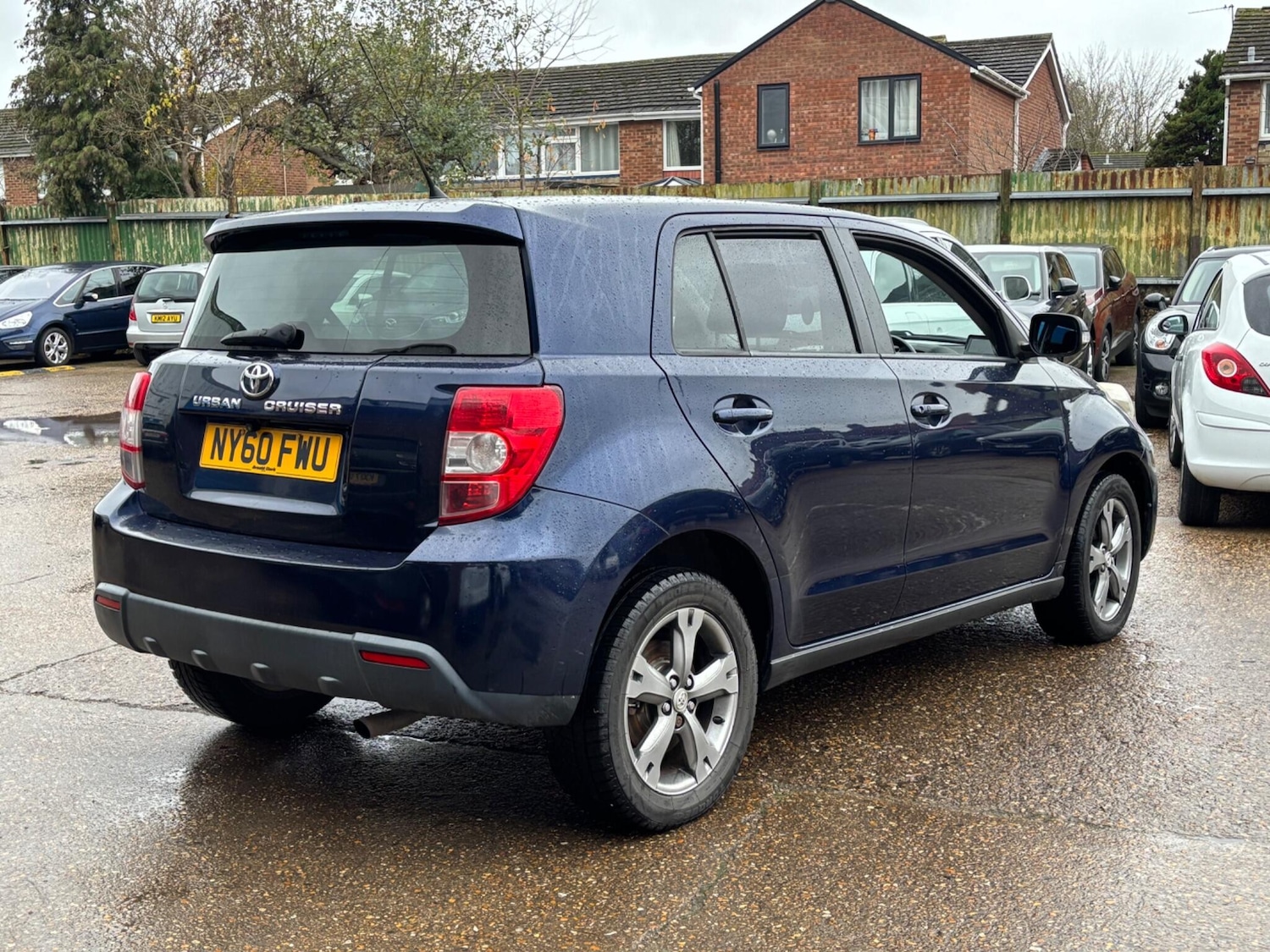 Used Toyota Urbancruiser 2010 for sale - 76765458: Photo 2