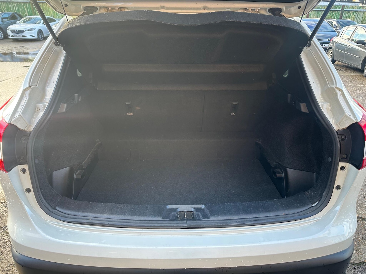 Used Nissan Qashqai 2017 for sale - 77637910: Photo 37