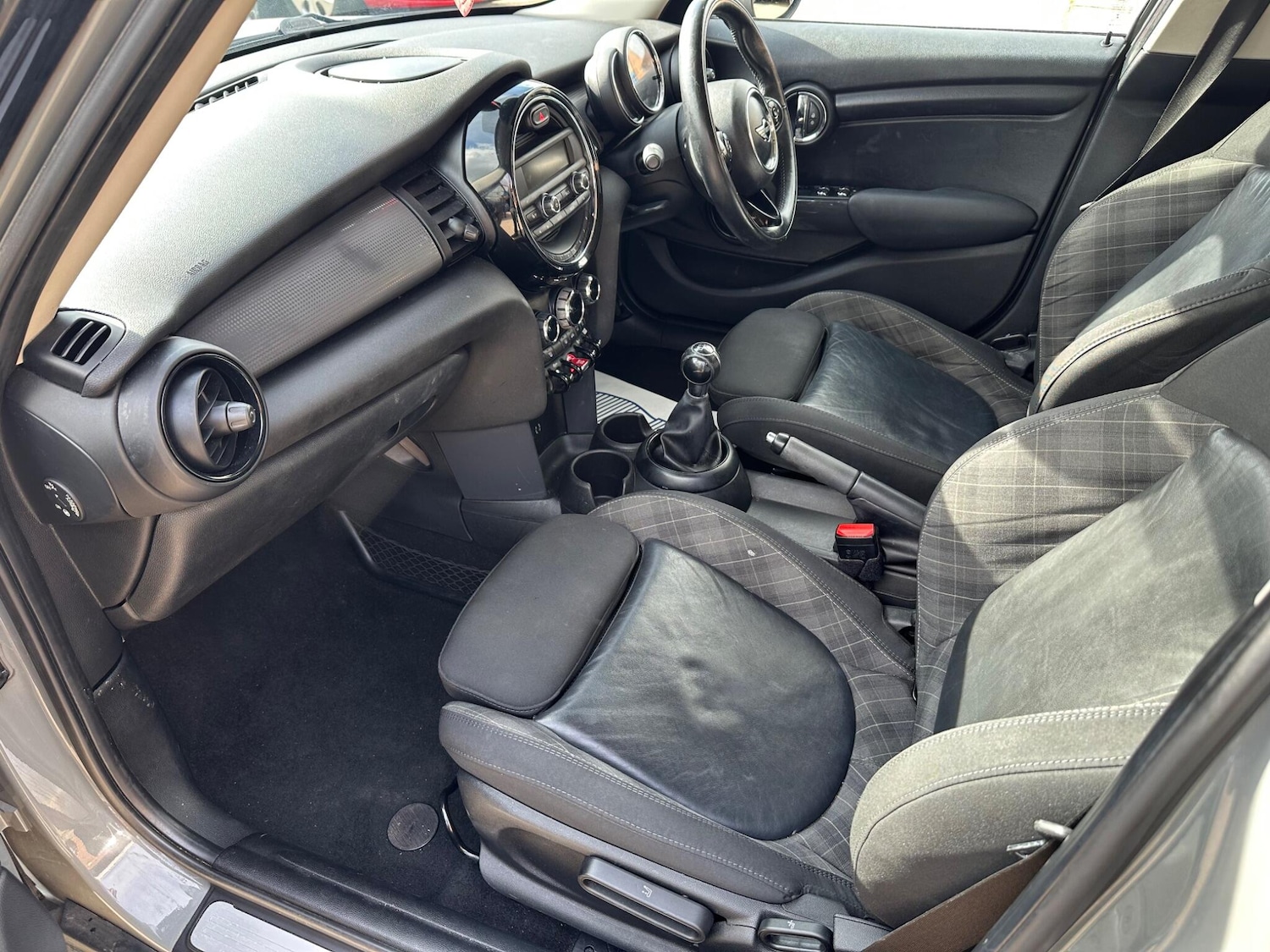 Used MINI Hatch 2017 for sale - 76562520: Photo 17