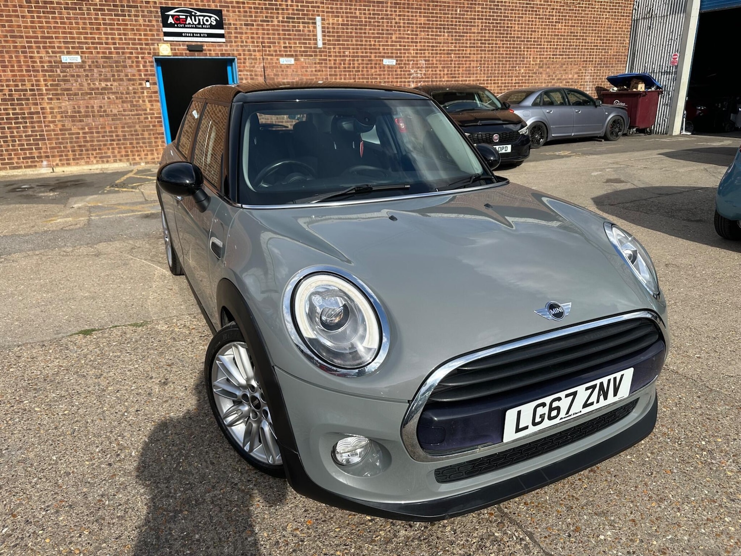 Used MINI Hatch 2017 for sale - 76562520: Photo 3