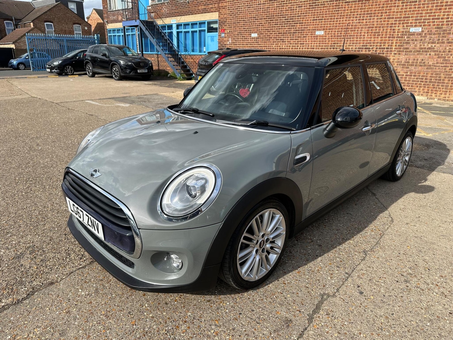 Used MINI Hatch 2017 for sale - 76562520: Photo 6