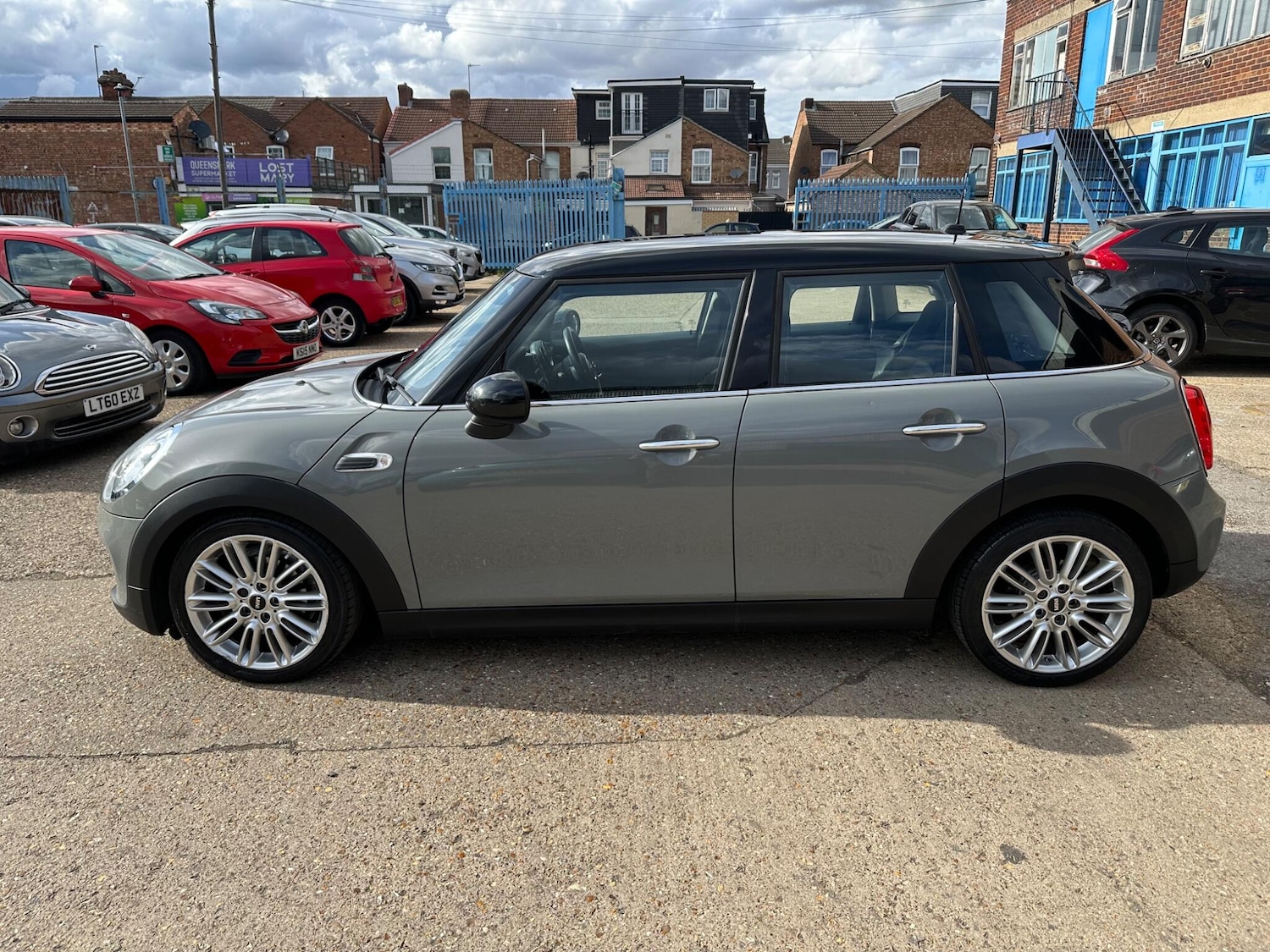 Used MINI Hatch 2017 for sale - 76562520: Photo 7