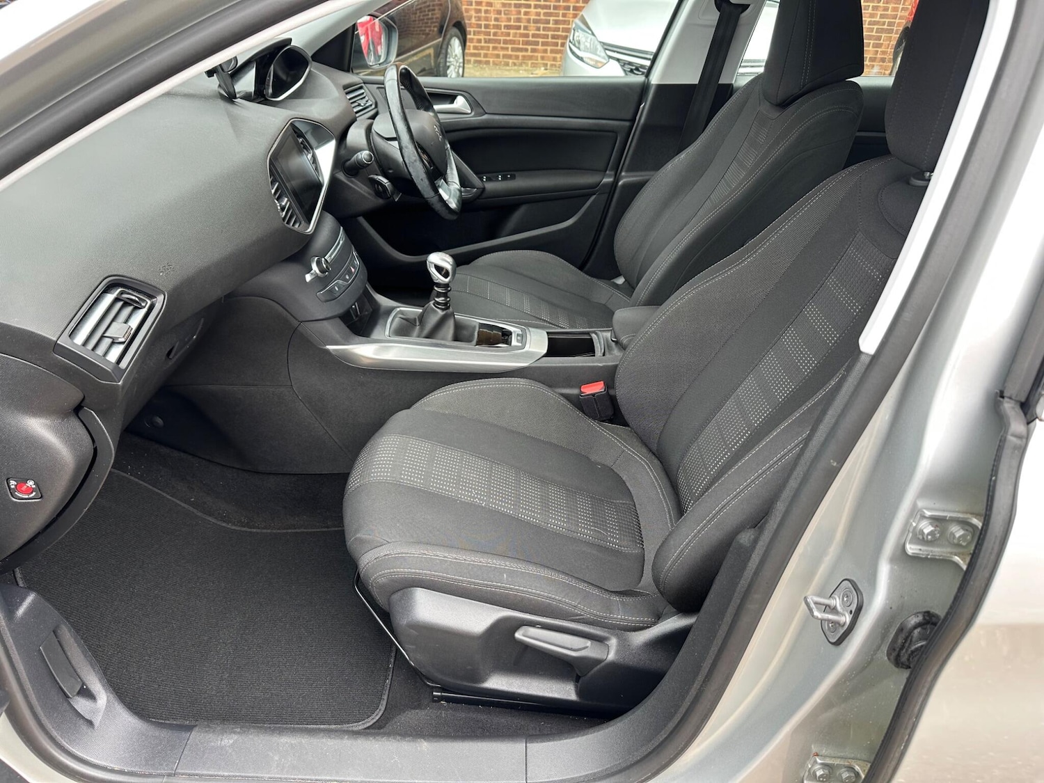 Used Peugeot 308 2017 for sale - 76314695: Photo 15