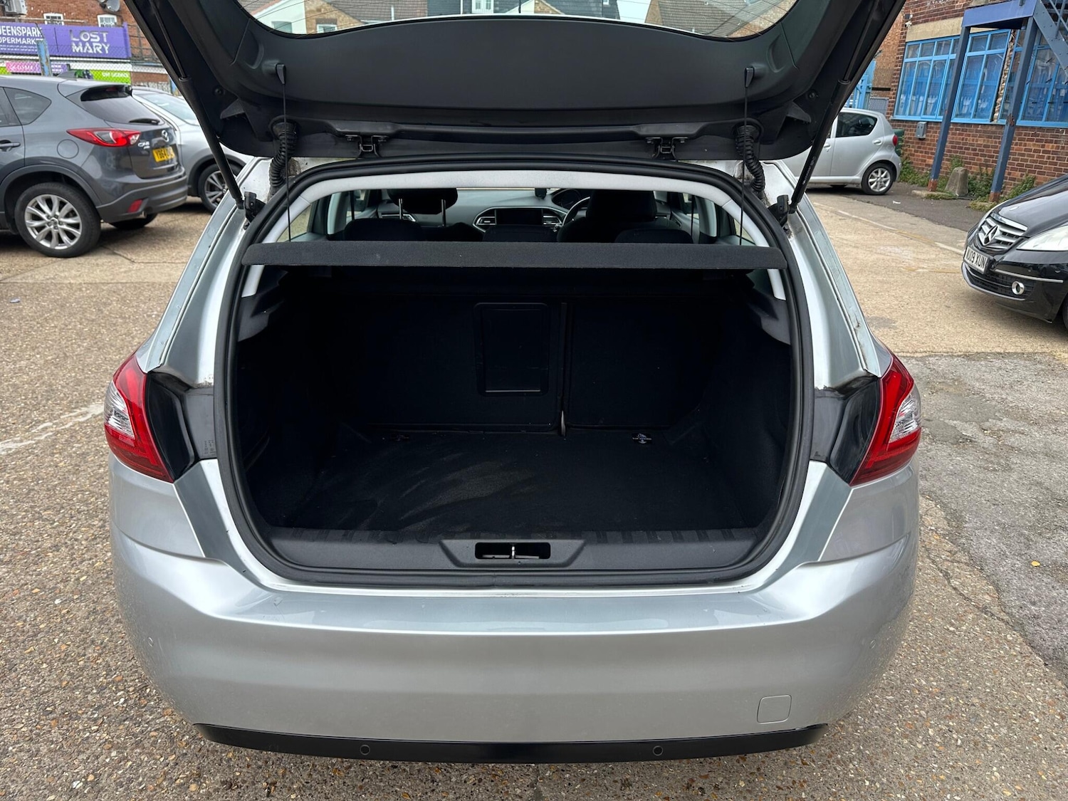 Used Peugeot 308 2017 for sale - 76314695: Photo 17