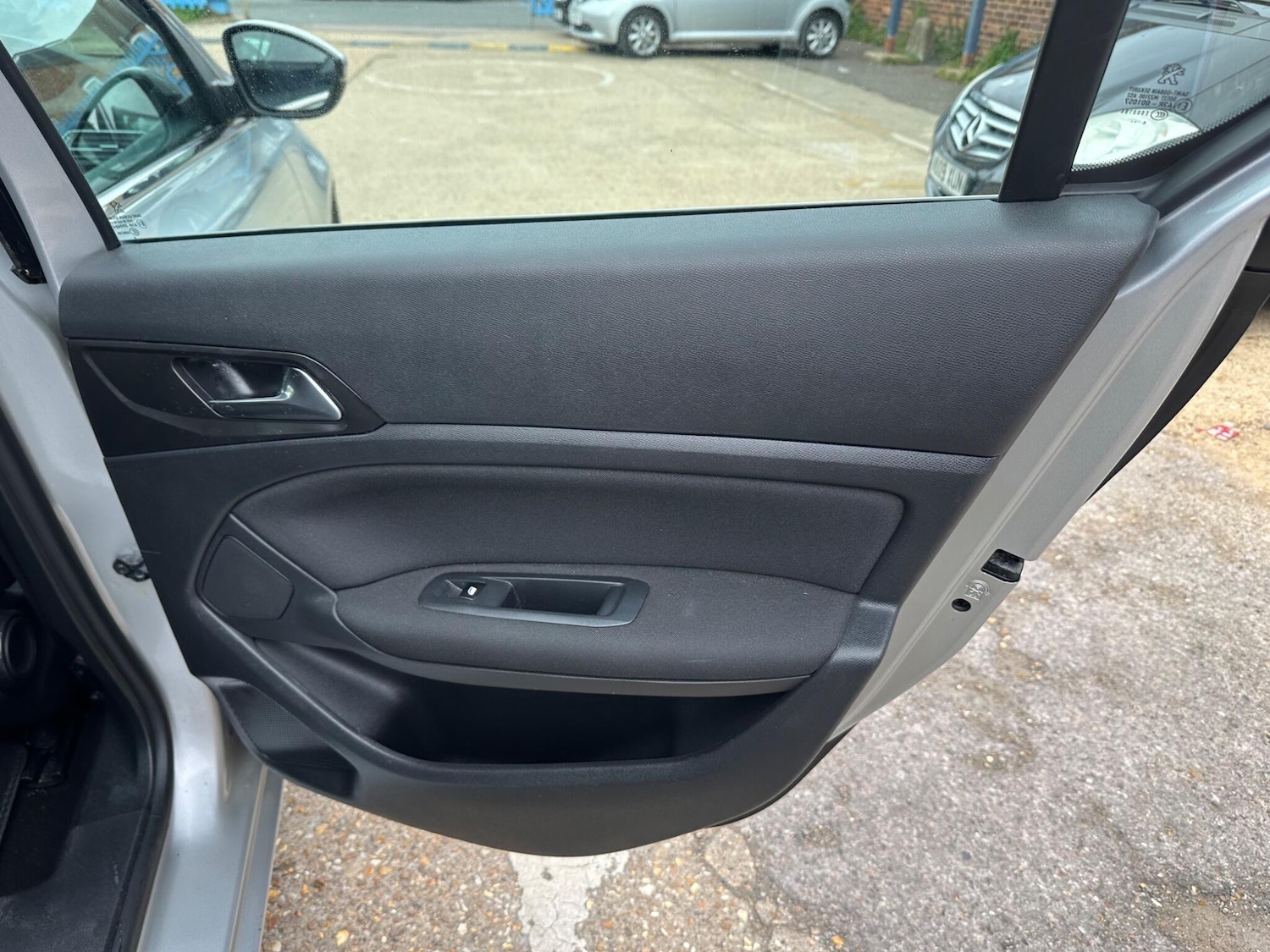 Used Peugeot 308 2017 for sale - 76314695: Photo 21