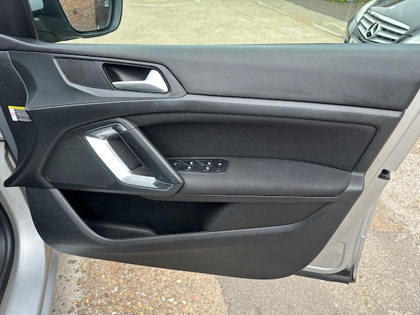 Used Peugeot 308 2017 for sale - 76314695: Photo 24
