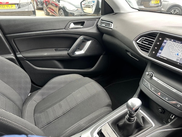 Used Peugeot 308 2017 for sale - 76314695: Photo 30