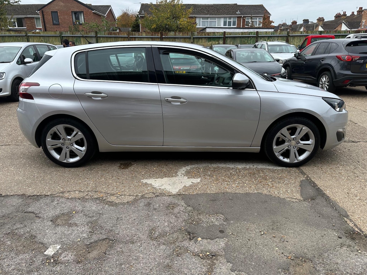 Used Peugeot 308 2017 for sale - 76314695: Photo 8
