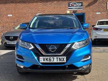 Used Nissan Qashqai 2017 for sale - 75965286: Photo 2