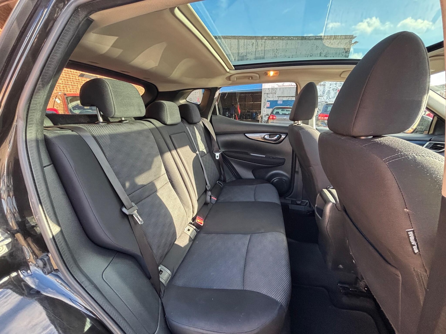 Used Nissan Qashqai 2015 for sale - 76440792: Photo 15