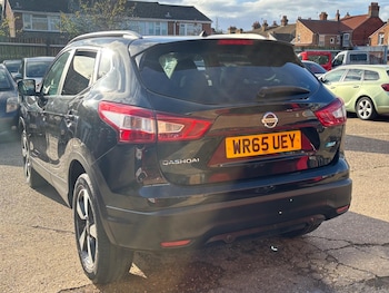 Used Nissan Qashqai 2015 for sale - 76440792: Photo