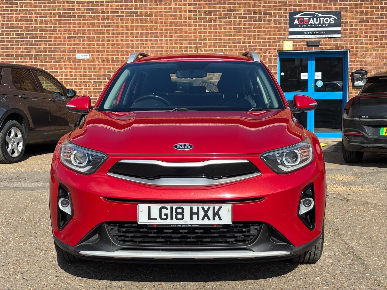 Used Kia Stonic 2018 for sale - 78116240: Photo 2