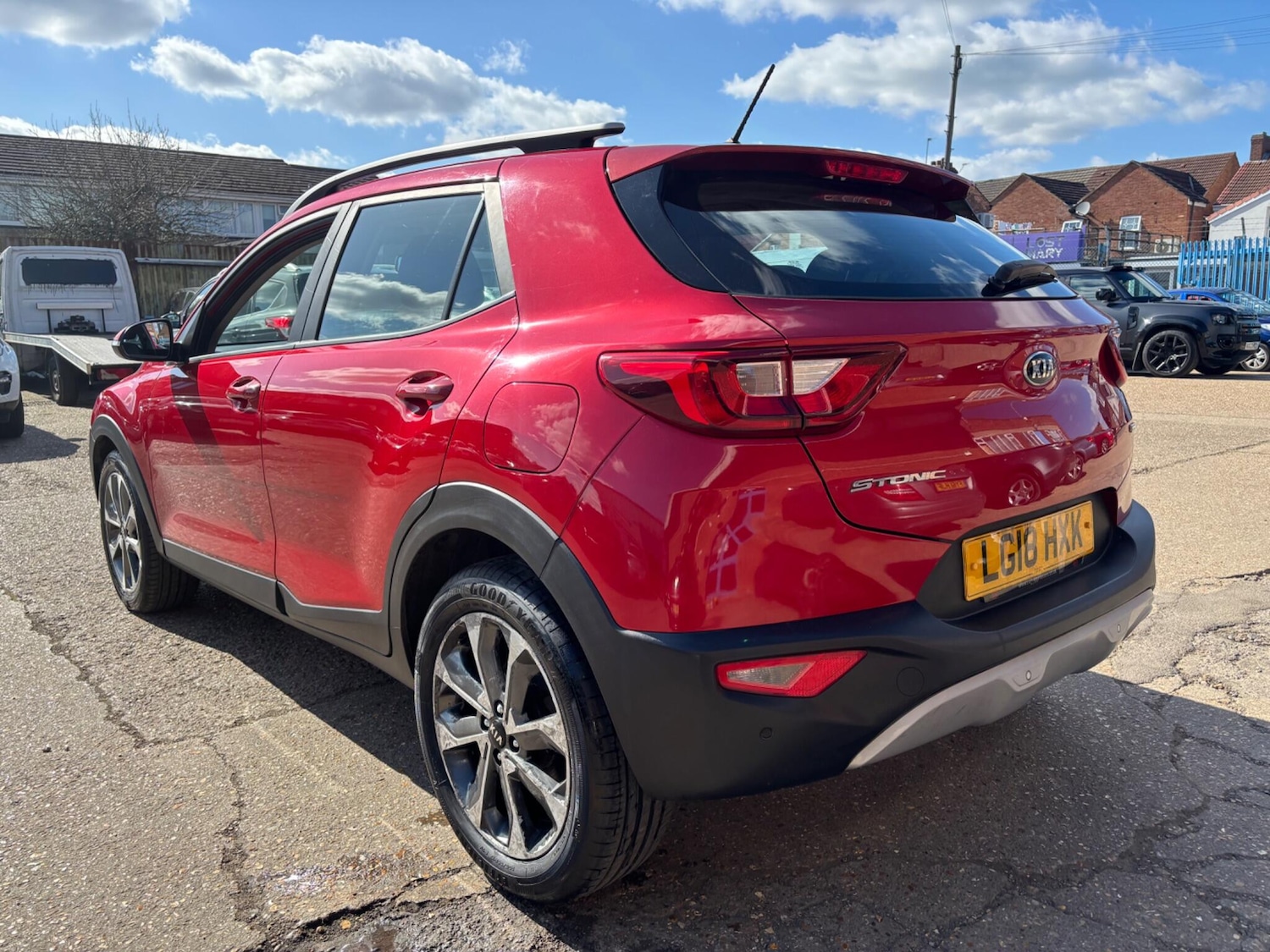 Used Kia Stonic 2018 for sale - 78116240: Photo 4