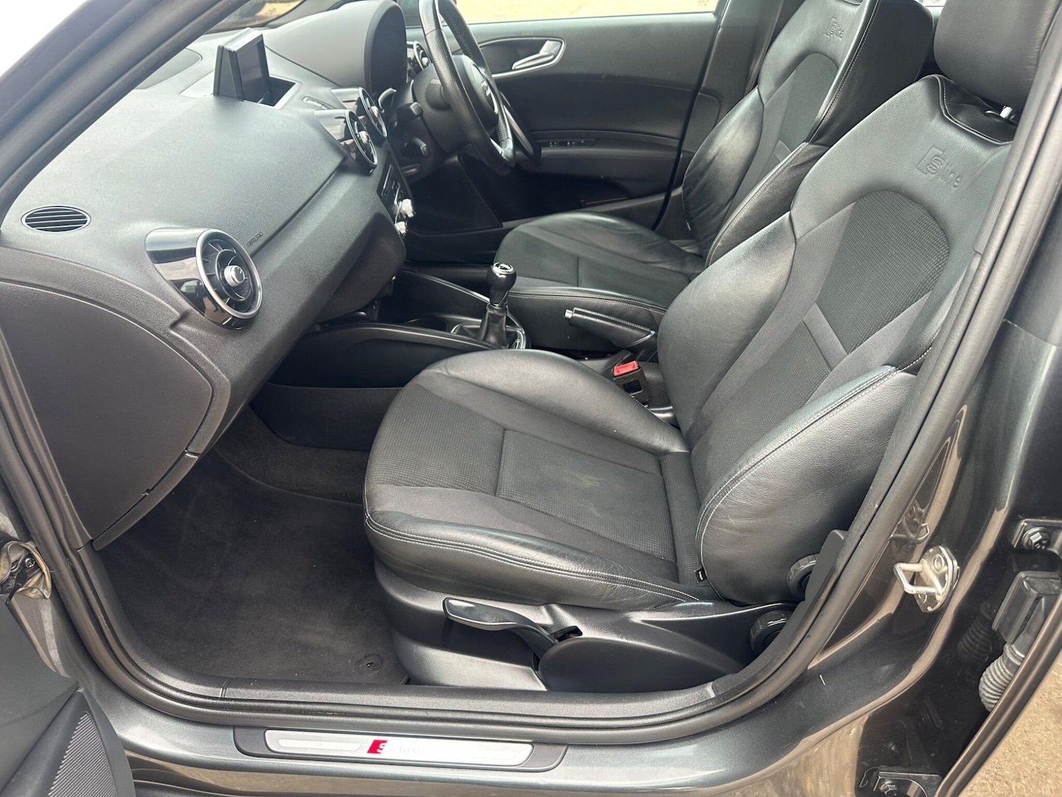 Used Audi A1 2017 for sale - 76752638: Photo 16