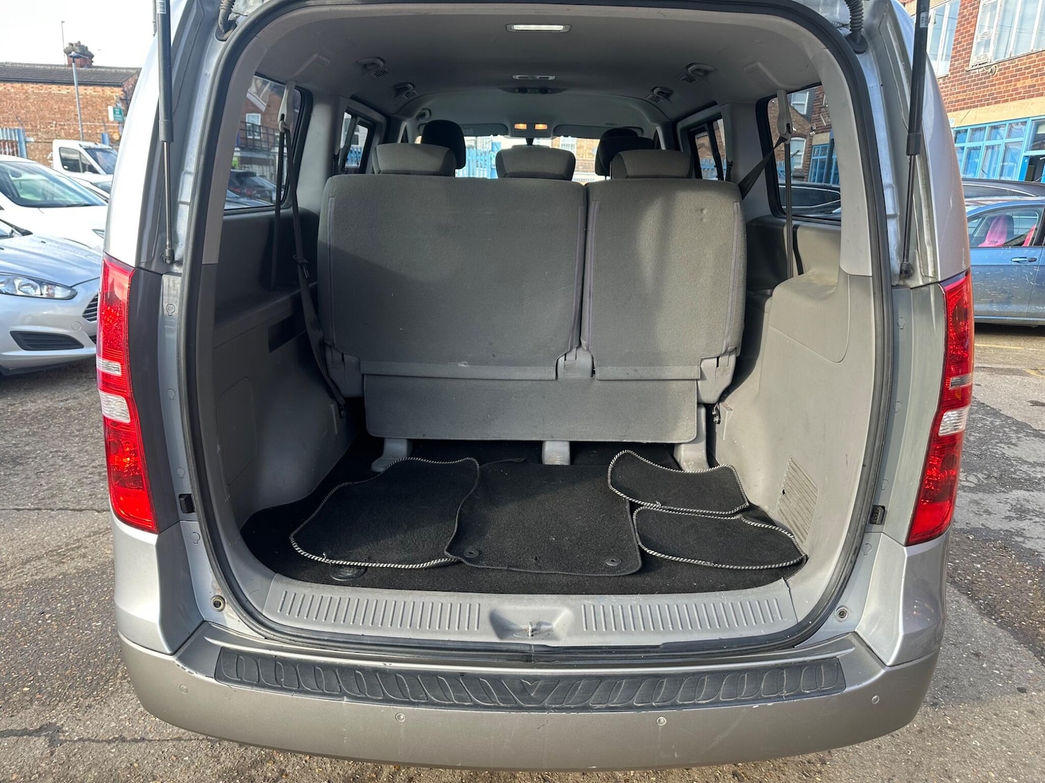 Used Hyundai i800 2017 for sale - 77314915: Photo 30