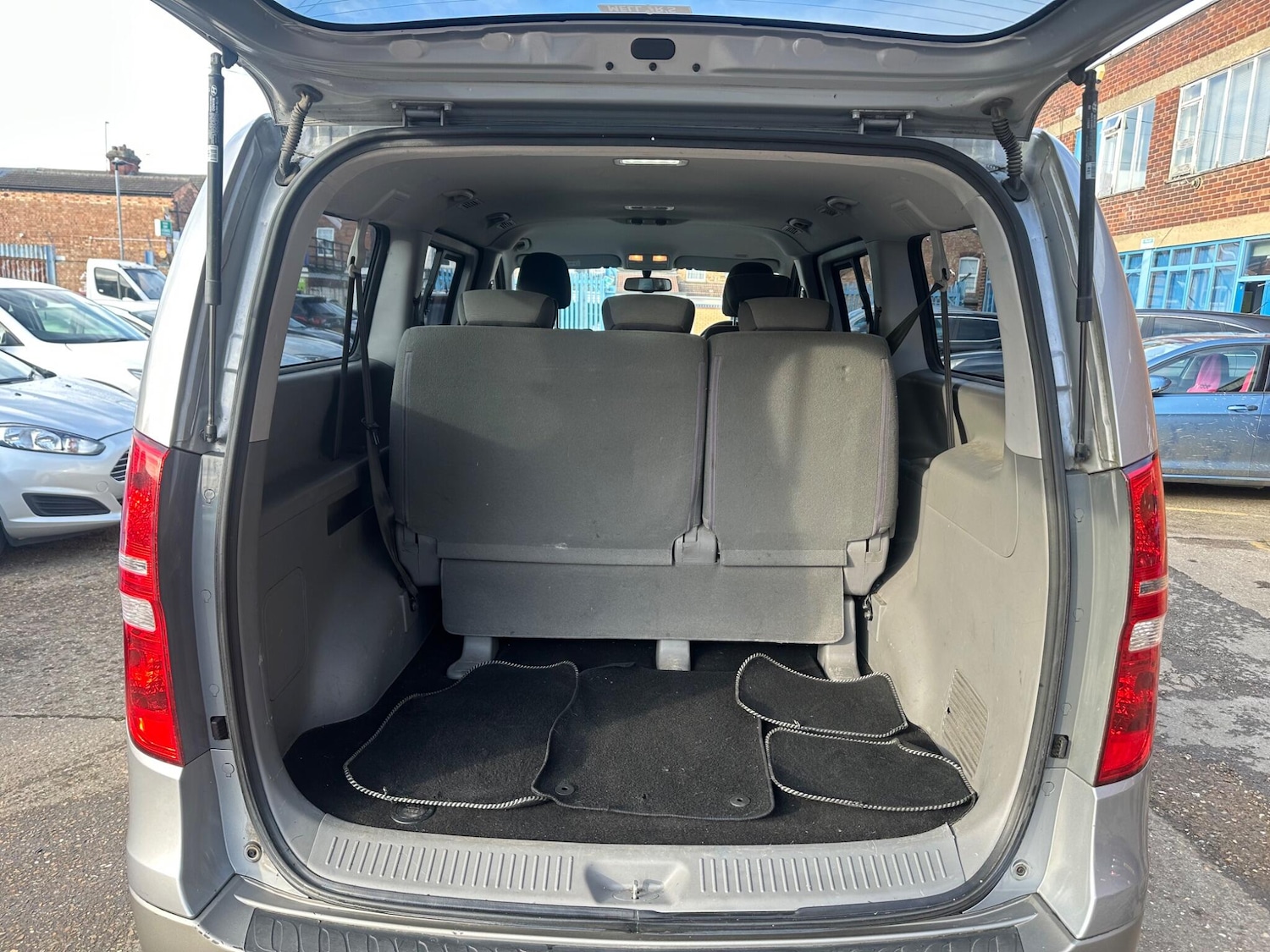 Used Hyundai i800 2017 for sale - 77314915: Photo 34