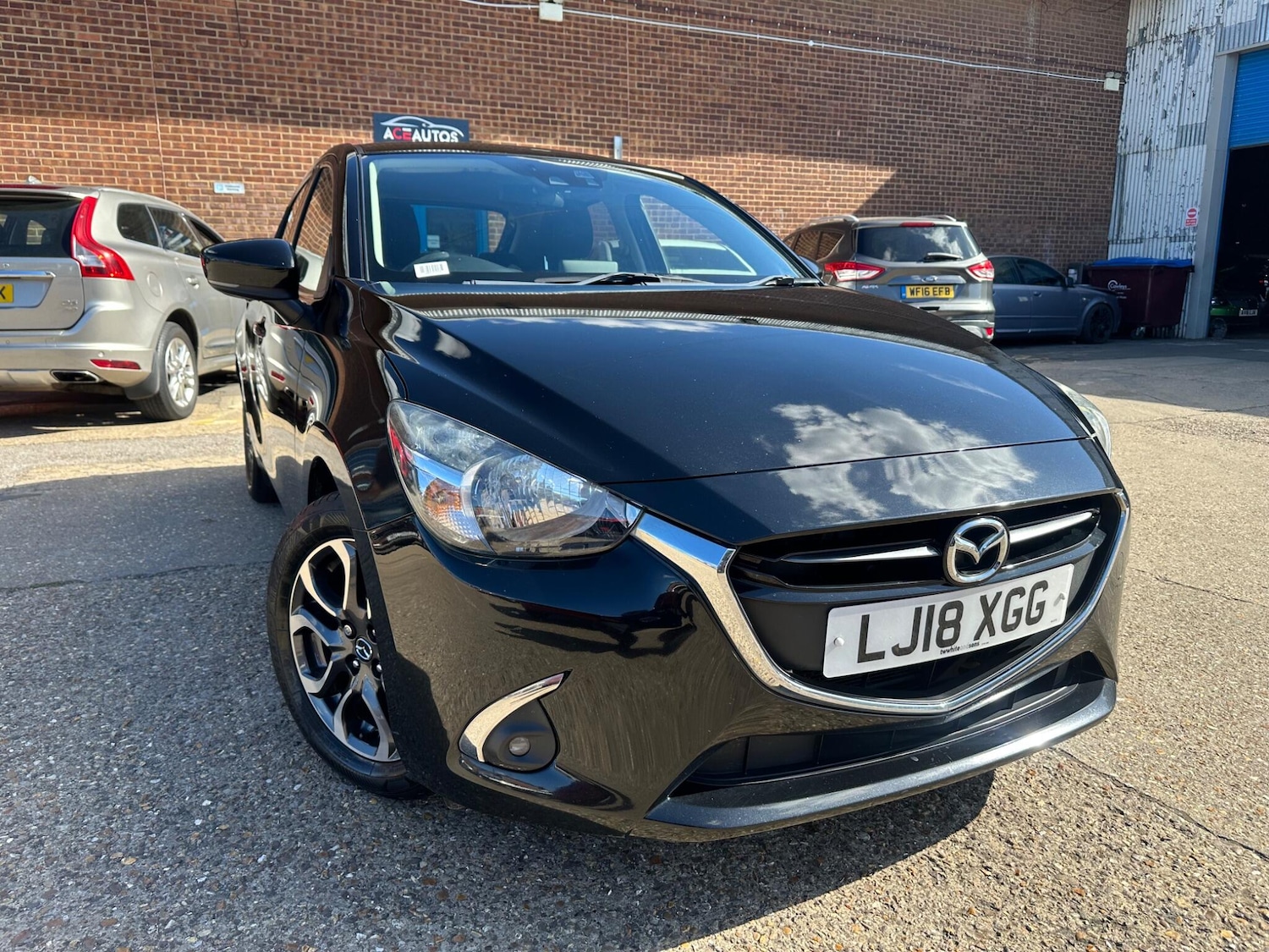 Used Mazda Mazda2 2018 for sale - 76042211: Photo 1