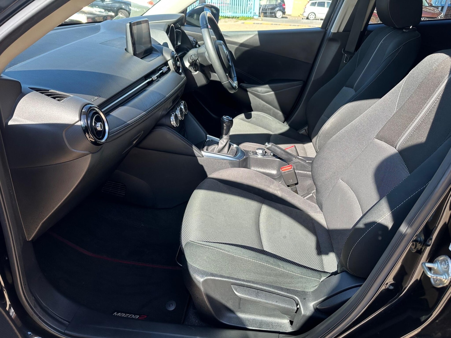 Used Mazda Mazda2 2018 for sale - 76042211: Photo 14