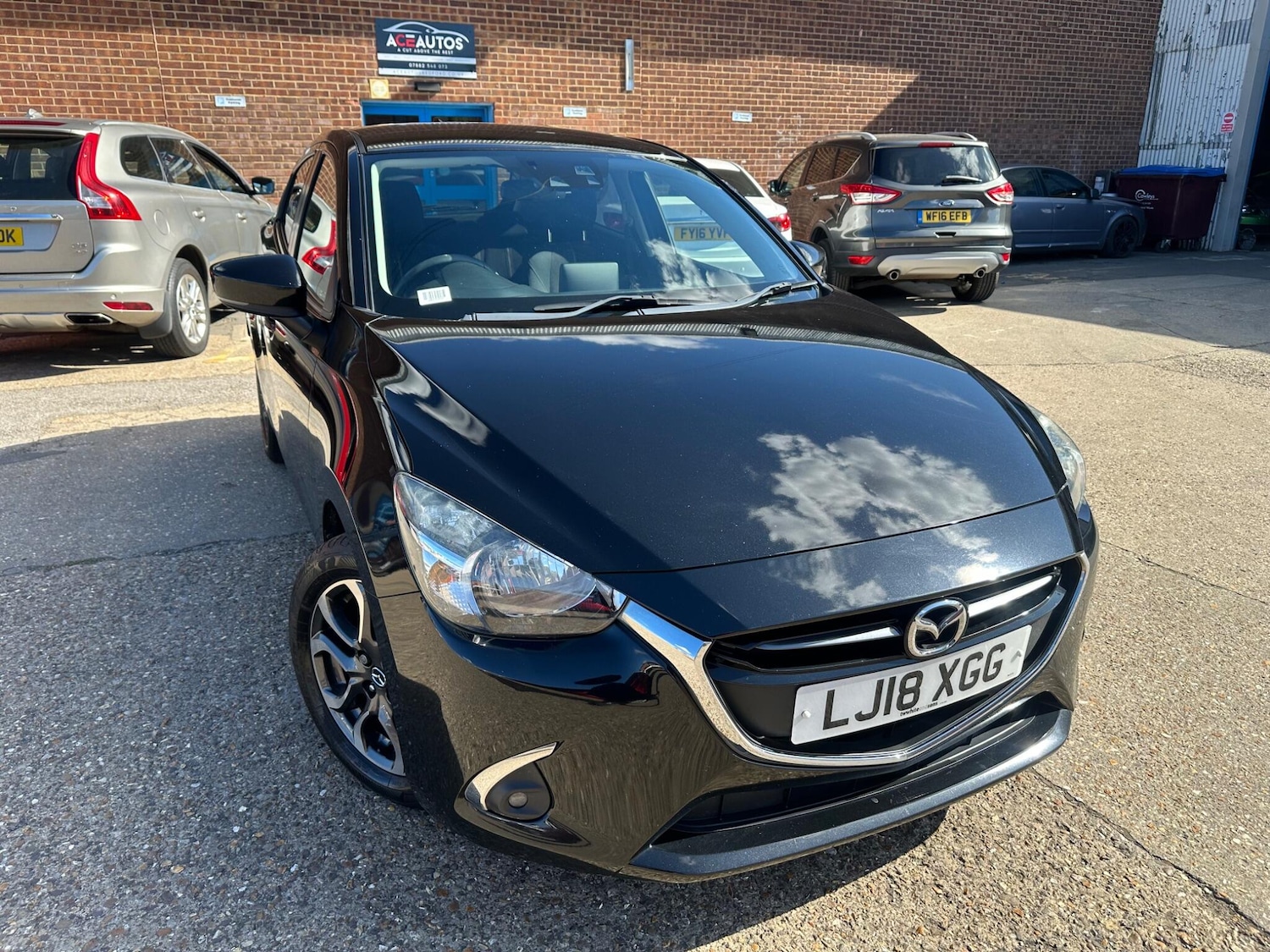 Used Mazda Mazda2 2018 for sale - 76042211: Photo 2