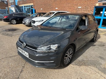 Used Volkswagen Golf 2018 for sale - 79601911: Photo