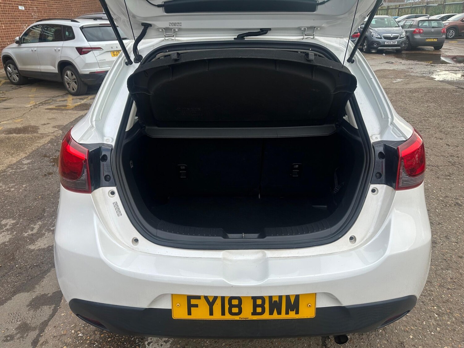 Used Mazda Mazda2 for sale - 77496099: Photo 31