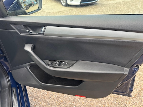 Used Skoda Superb 2016 for sale - 75645720: Photo 30