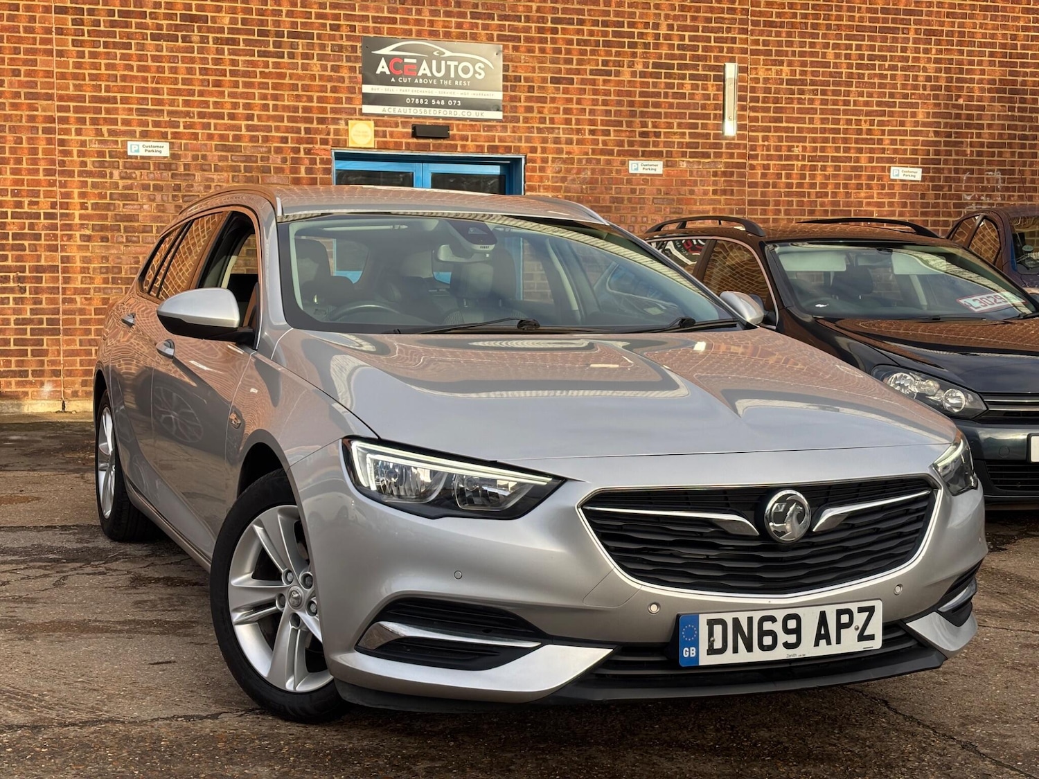 Used Vauxhall Insignia 2019 for sale - 76849899: Photo 1