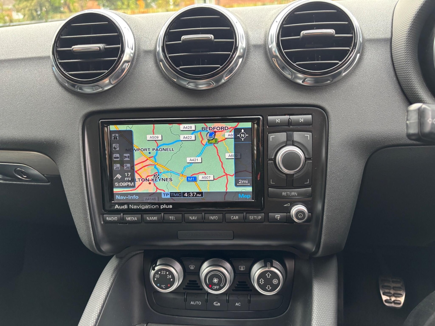 Used Audi TT 2011 for sale - 76315229: Photo 15