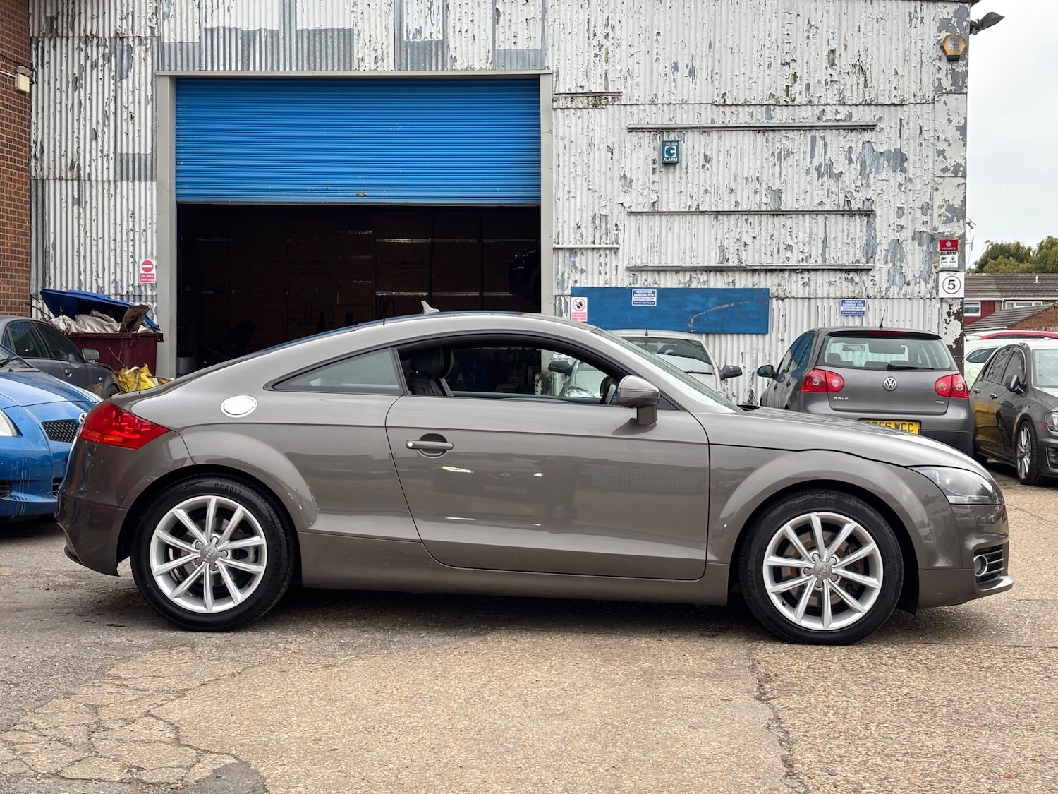 Used Audi TT 2011 for sale - 76315229: Photo 9
