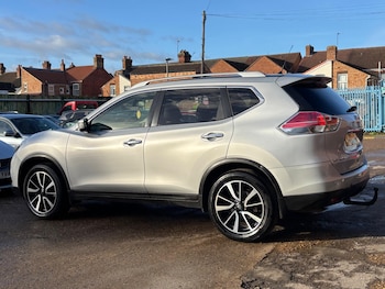Used Nissan X-Trail 2017 for sale - 77426200: Photo