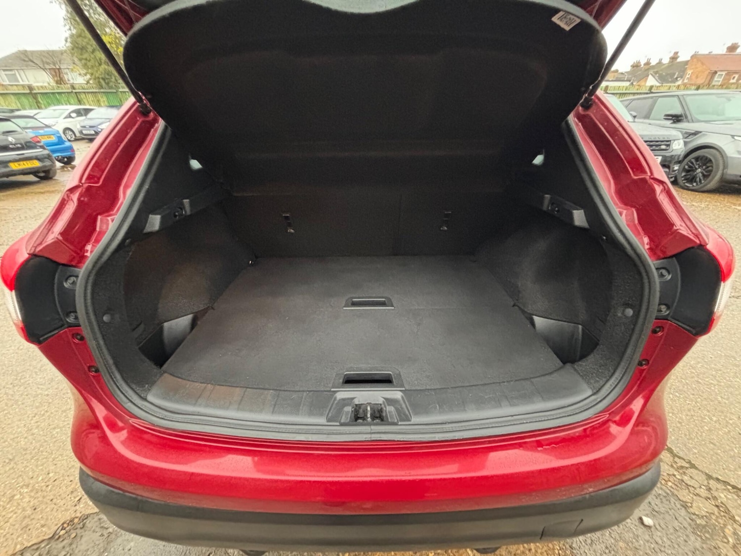 Used Nissan Qashqai 2017 for sale - 76666894: Photo 12