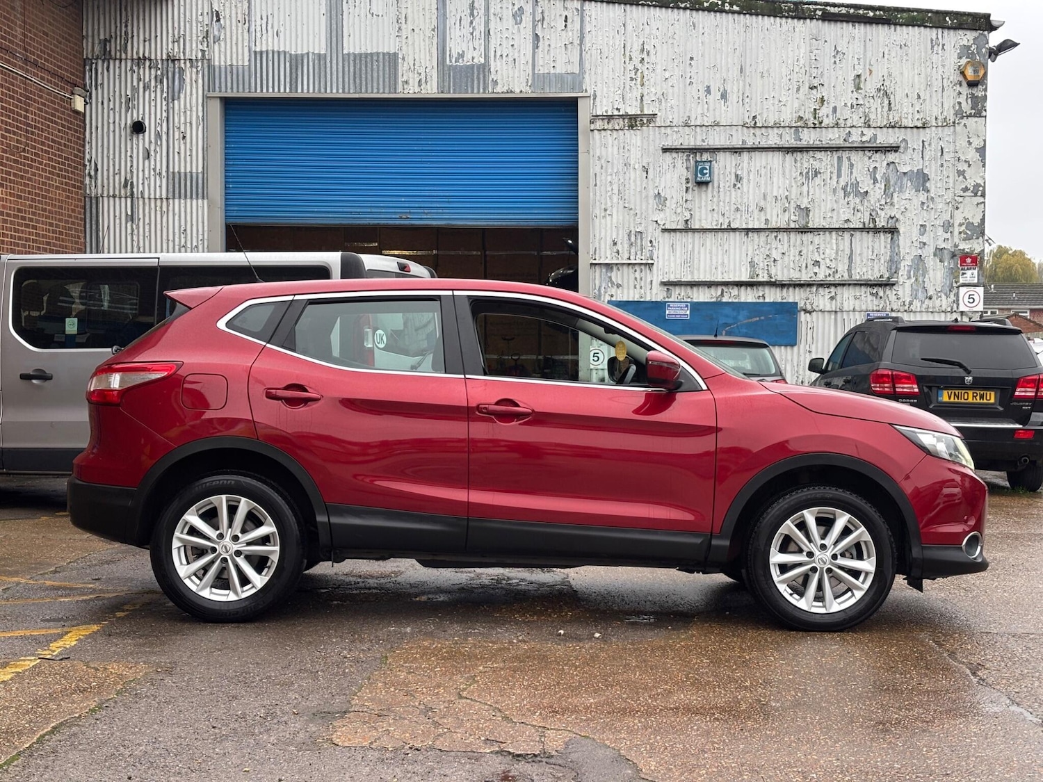Used Nissan Qashqai 2017 for sale - 76666894: Photo 5