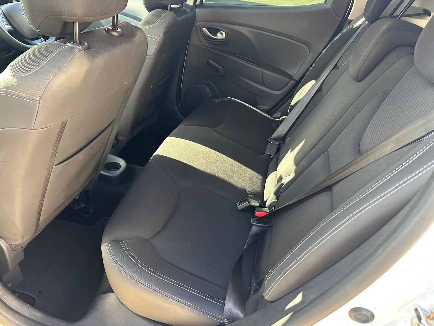 Used Renault Clio 2019 for sale - 75940717: Photo 16