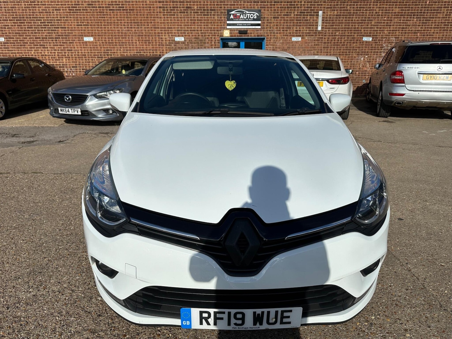 Used Renault Clio 2019 for sale - 75940717: Photo 2