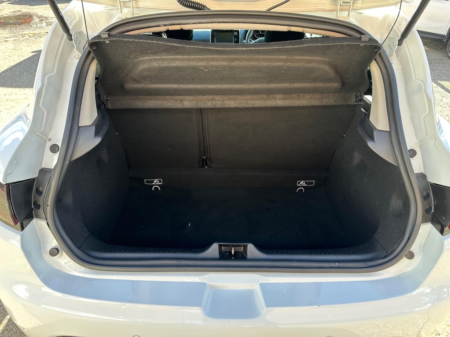 Used Renault Clio 2019 for sale - 75940717: Photo 21