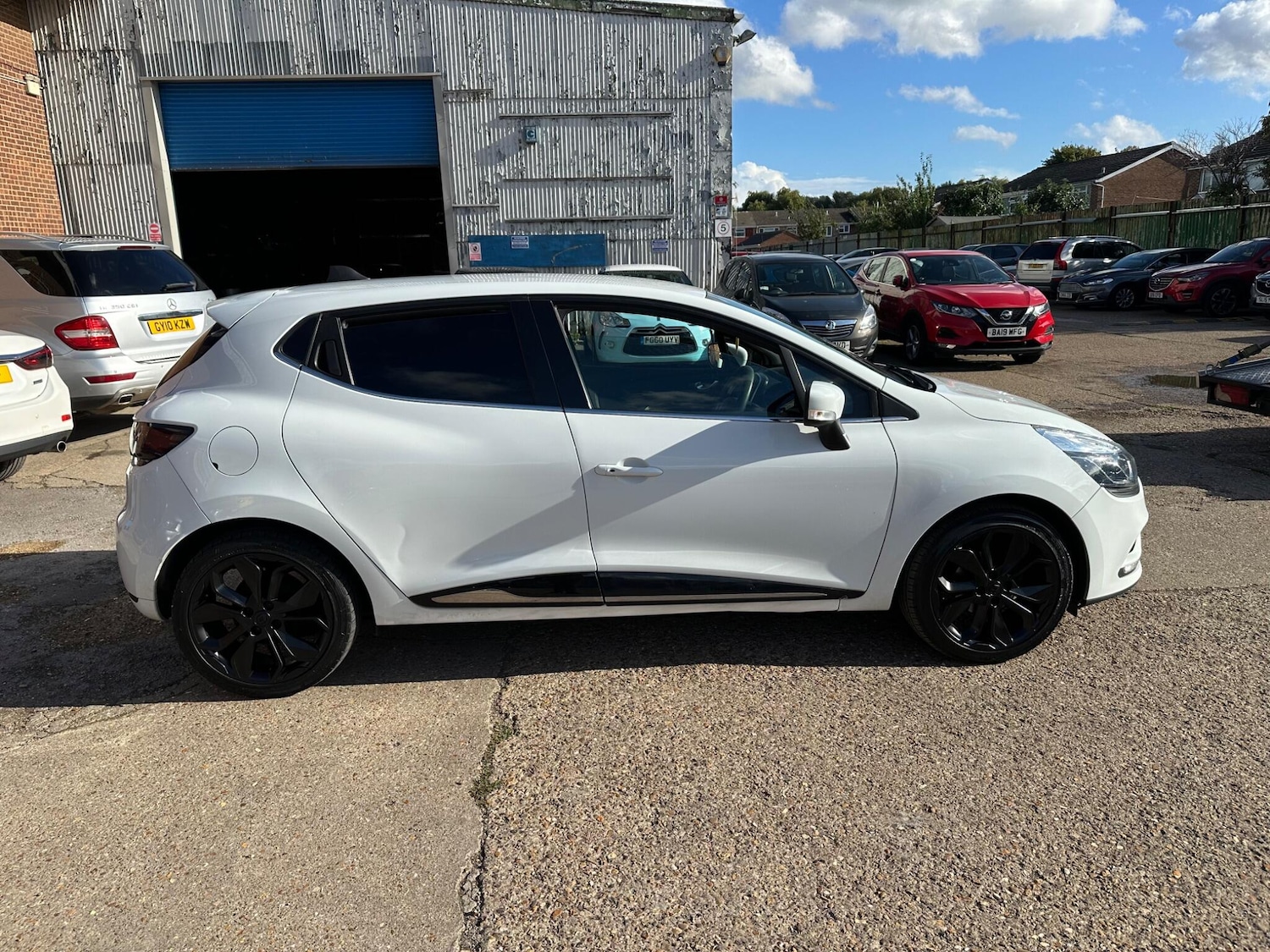 Used Renault Clio 2019 for sale - 75940717: Photo 8
