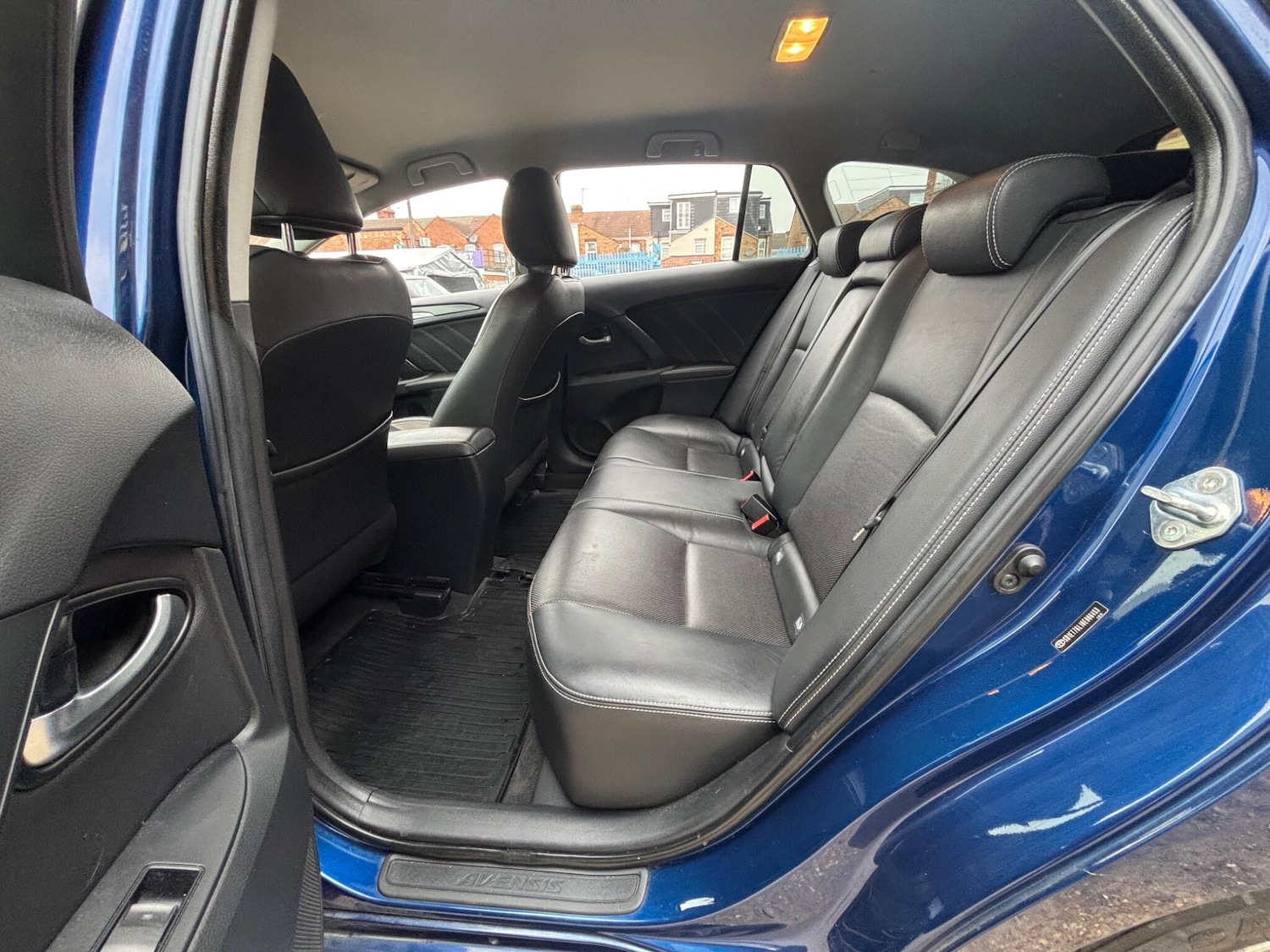 Used Toyota Avensis 2015 for sale - 77994148: Photo 11