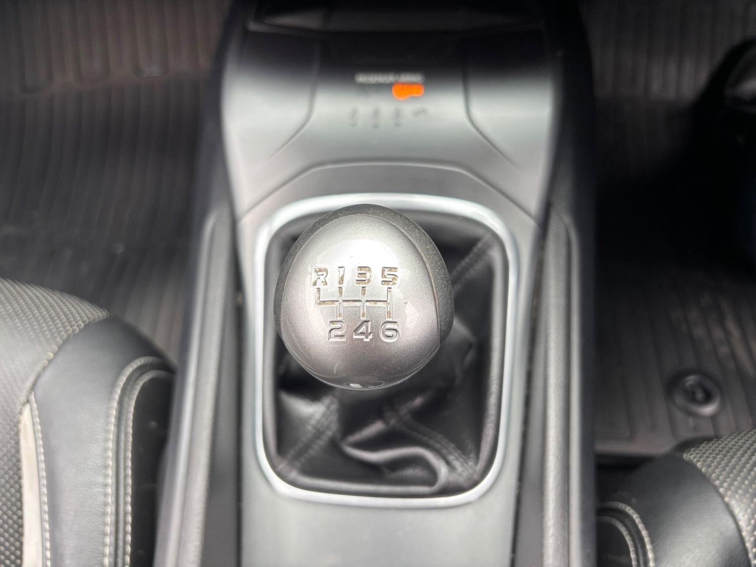 Used Toyota Avensis 2015 for sale - 77994148: Photo 22