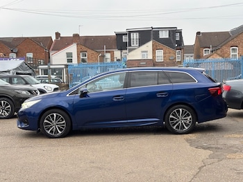 Used Toyota Avensis 2015 for sale - 77994148: Photo