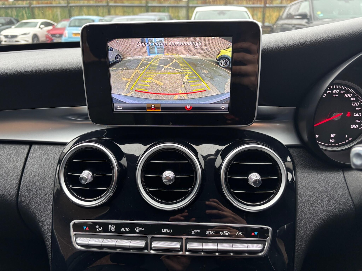 Used Mercedes-Benz C Class 2015 for sale - 76592928: Photo 18