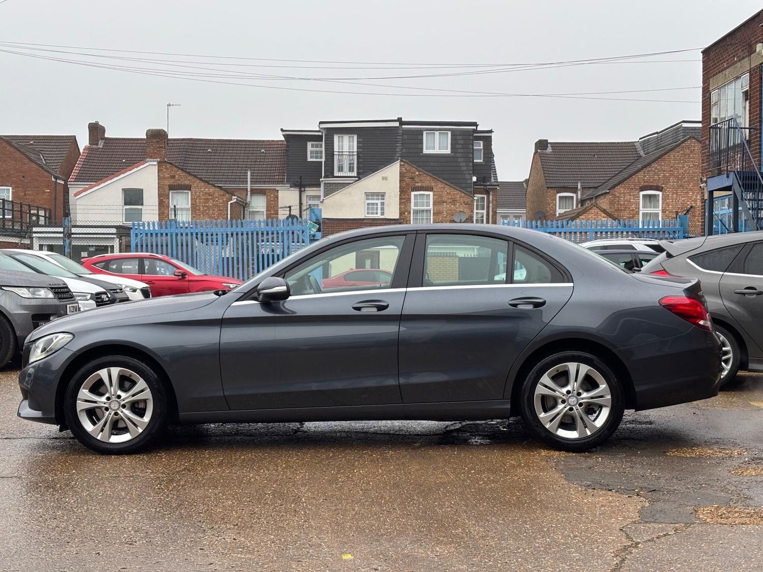 Used Mercedes-Benz C Class 2015 for sale - 76592928: Photo 3