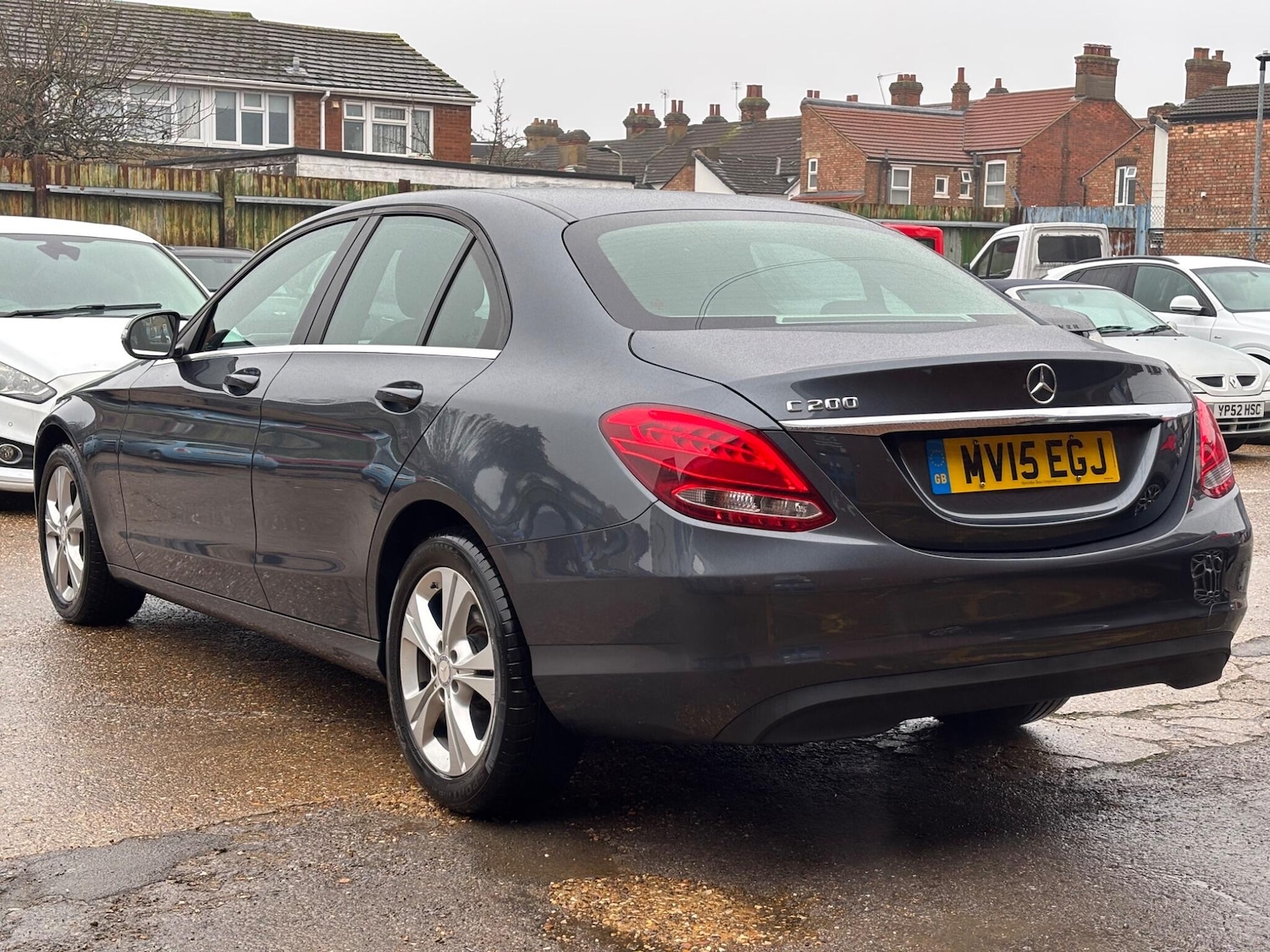 Used Mercedes-Benz C Class 2015 for sale - 76592928: Photo 4